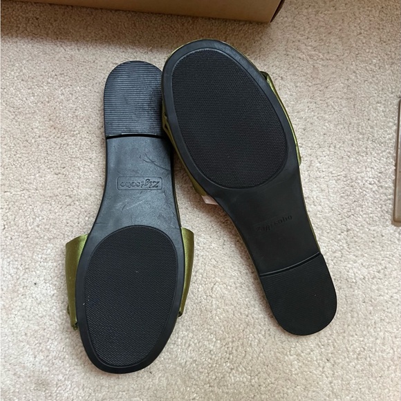 Zigisoho New Green Slides - Picture 2 of 3